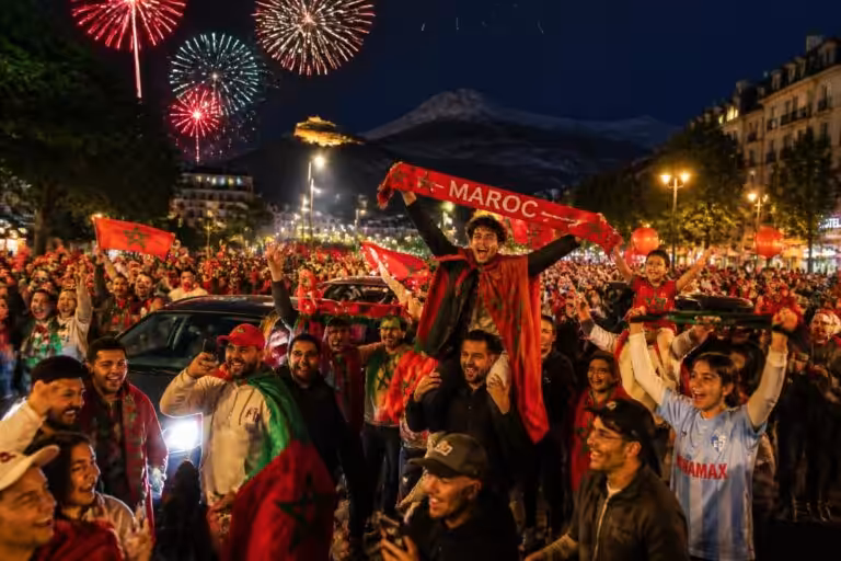 Grenoble en fête : l’euphorie après la victoire marocaine en huitième de finale de la Coupe du monde