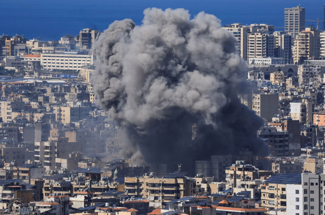 Séisme israélien au Liban : 1 100 tonnes d'explosifs et une faille qui inquiète en image