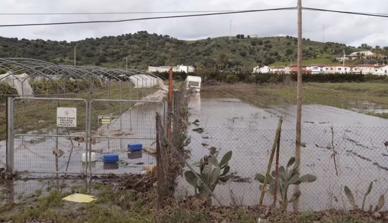 Illustration pour Situation sur le terrain à Ceuta : camps, mineurs et tensions sociales